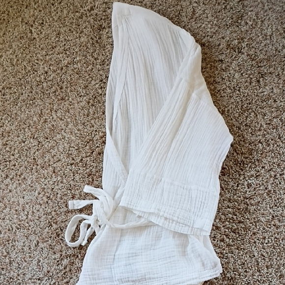 Ocean And Main White Women's Tunic Top - Picture 5 of 7